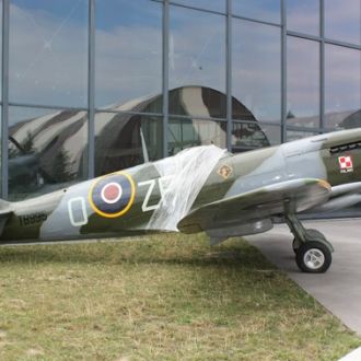 Tour por el museo del ejército del aire (bajo demanda)